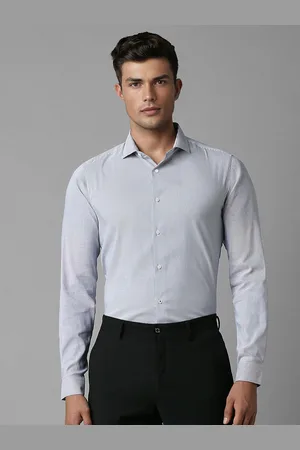 Louis Philippe Men Spread Collar Slim Fit Striped Casual Shirt