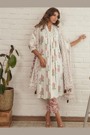AUTUMN LANE Women Floral Printed Regular Pure Cotton Kurta with Trousers & With Dupatta