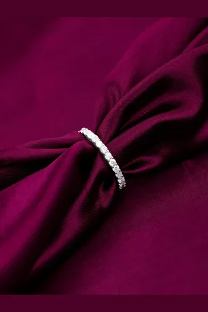 GIVA 92.5 Sterling Silver Rhodium-Plated Enchanting Radiance Finger Ring