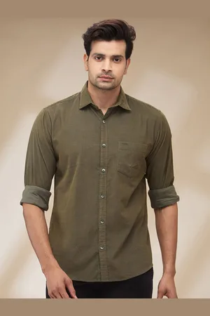 Park Avenue Men Spread Collar Solid Cotton Slim Fit Casual Shirt