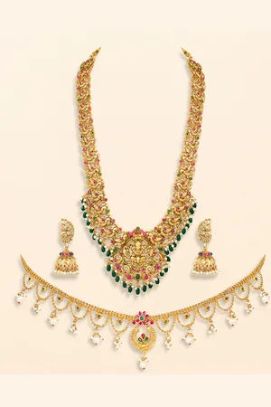 Peora Gold Plated Stone Studded & Beaded Jewellery Set
