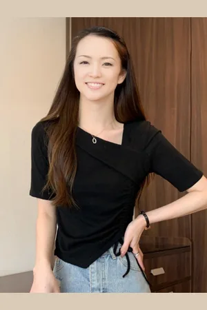Stylecast Women V-Neck Short Sleeves Top