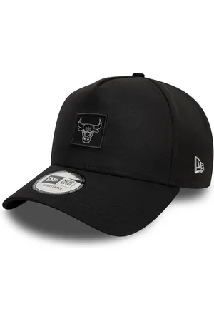 New Era Men Embroidered Chicago Bulls Baseball Cap
