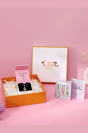 GIVA Gold-Plated Pendants & Chains
