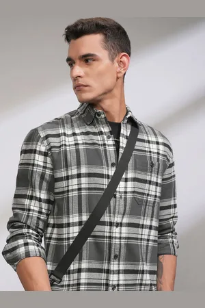 Highlander Men Opaque Checked Casual Shirt
