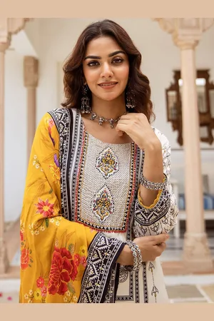 Ishin Ethnic Motifs Printed Beads And Stones Straight Kurta With Trousers And Dupatta