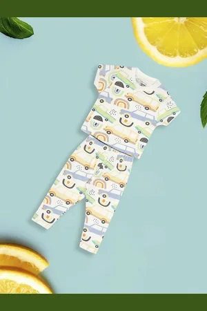 MeeMee Boys Printed T-shirt With Trouser