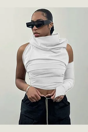 Stylecast Women Extended Sleeves Twisted Crop Top