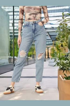 DressBerry Women Urban Grunge Straight Fit Mildly Distressed Light Fade Jeans