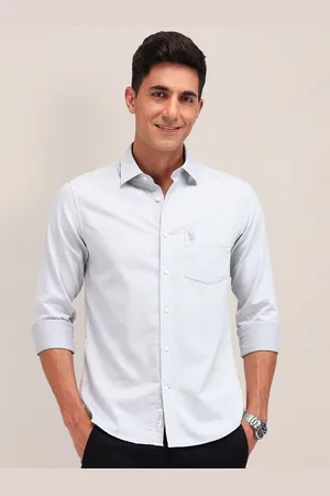 U.S. Polo Assn. Men Cutaway Collar Textured Cotton Tailored Fit Casual Shirt