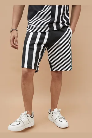 Lifestyle Men Printed Pockets T-shirt