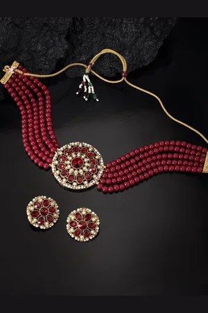 Peora Maroon Gold-Plated Kundan Studded Beaded Handcrafted Jewellery Set