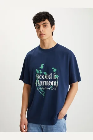 Grimelange Men Typography Printed Round Neck T-shirt