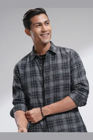 Highlander Men Slim Fit Opaque Checked Casual Shirt