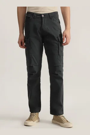 ICONIC Men Cotton Mid-Rise Loose Fit Cargos Trousers