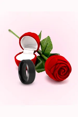 Peora Men Circular Band Finger Ring