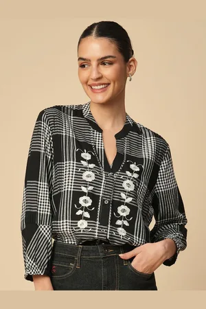 Chemistry Checked Roll-Up Sleeves Top