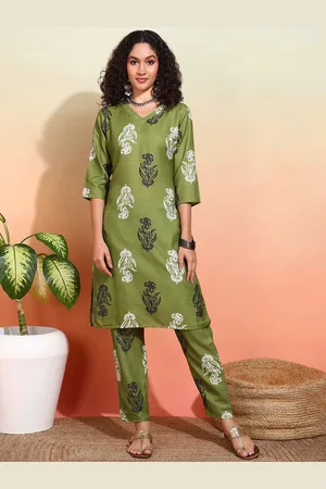 DIVASTRI Women Floral Printed Regular Kurta with Trousers