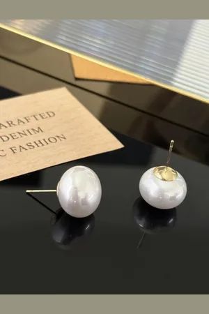 Krelin Circular Artificial Beads Studs Earrings