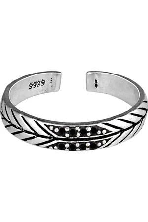 GIVA 925 Sterling Silver Rhodium Plated Intricate Leaf Adjustable Ring
