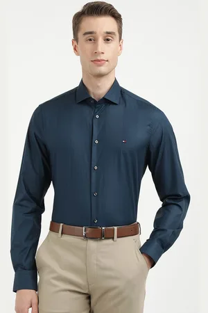 Tommy Hilfiger Men Cutaway Collar Solid Cotton Formal Shirt