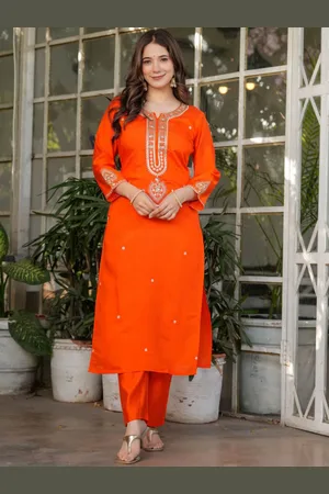 DIVASTRI Women Ethnic Motifs Embroidered Regular Sequinned Chanderi Silk Kurta with Trousers & With Dupatta