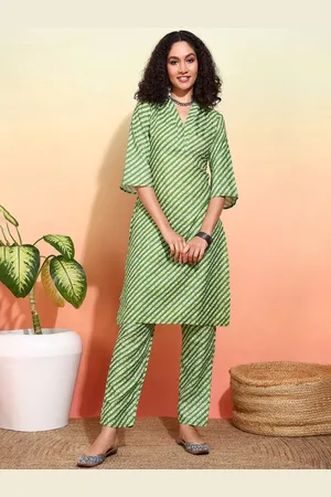 DIVASTRI Women Leheriya Printed Regular Kurta with Trousers