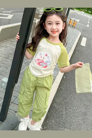 LULU & SKY Girls Floral Printed T-shirt With Trousers