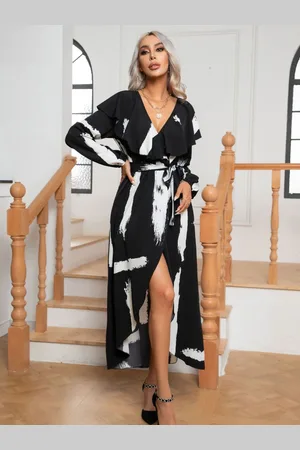DressBerry Black Printed Flared Sleeve Midi Dress