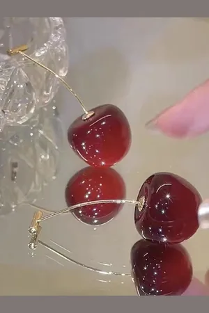 FIMBUL Cherry Fruit Classic Drop Earrings