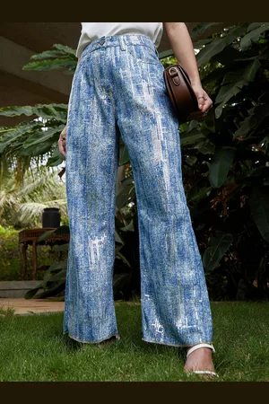 Campus Women Comfort Relaxed Fit Embellished Stretchable Jeans