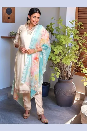 DIVASTRI Women Ethnic Motifs Embroidered Regular Thread Work Kurti with Trousers & With Dupatta