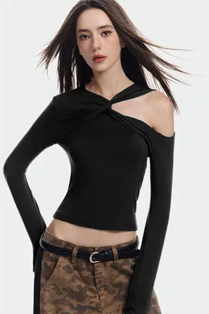 Stylecast Women Tie-Up Neck Extended Sleeves Twisted Styled Back Top