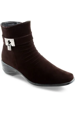 SHUZ TOUCH Women Casual Block-Heeled Boots