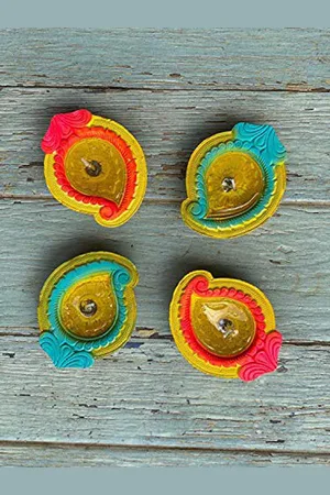 Ariana Set Of 4 Yellow Printed Modern Diya