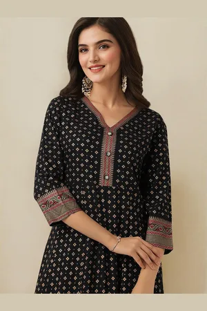 Ishin Floral Printed V-Neck A-Line Kurta With Trousers