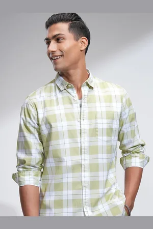 Highlander Men Slim Fit Opaque Checked Casual Shirt