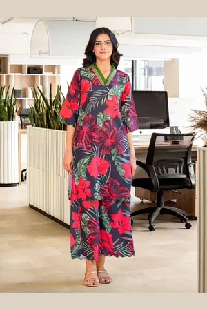 Ambraee Floral Printed Straight Kurta with Palazzos