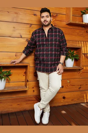 Instafab Men Comfort Opaque Checked Casual Shirt