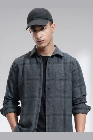 Highlander Men Spread Collar Checked Casual Shirt