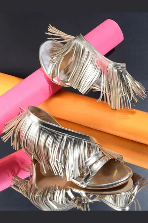 THE WHITE POLE Open Toe Tassels Detail Slim Heels