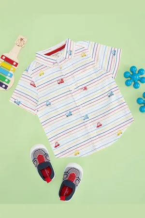 Pantaloons Boys Spread Collar Conversational Printed Cotton Casual Shirt