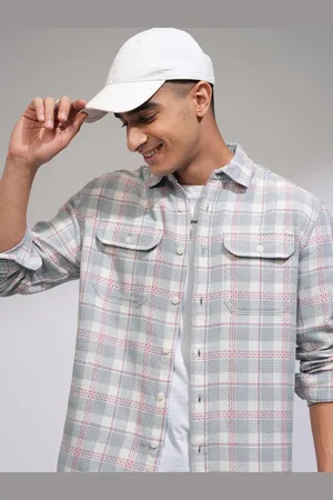 Highlander Men Relaxed Fit Spread Collar Checked Cotton Casual Shirt
