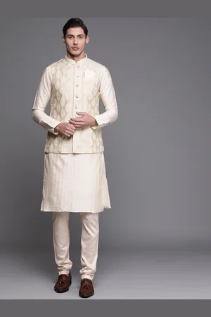 MANU Men Off White Striped Kurta with Churidar & Jacket