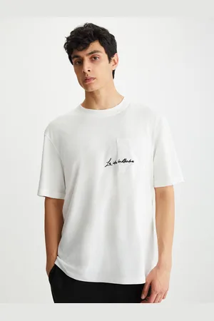 Grimelange Men Typography Printed Round Neck Pockets T-shirt
