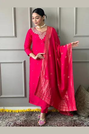 BESUCHER Floral Embroidered Regular Sequinned Chanderi Silk Kurta & Trouser With Dupatta