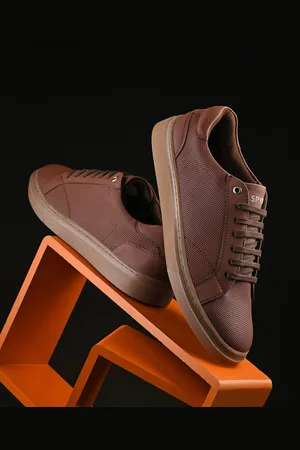 SPYKAR Men Textured Round Toe Sneakers