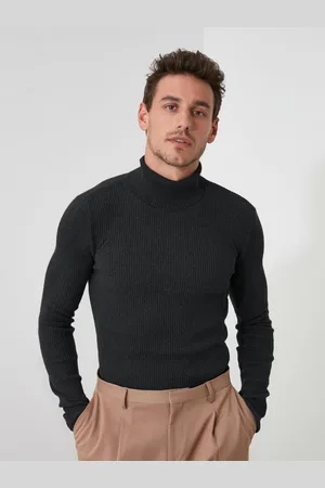Trendyol Men Grey Solid High Neck Pullover