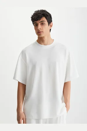 Grimelange Men Solid Round Neck T-shirt
