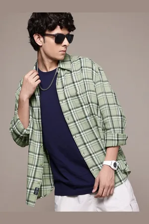 Roadster The Lifestyle Co. Men Relaxed Fit Checked Pure Cotton Casual Shirt